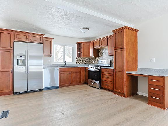 3rd image of 1132 Manchester Dr