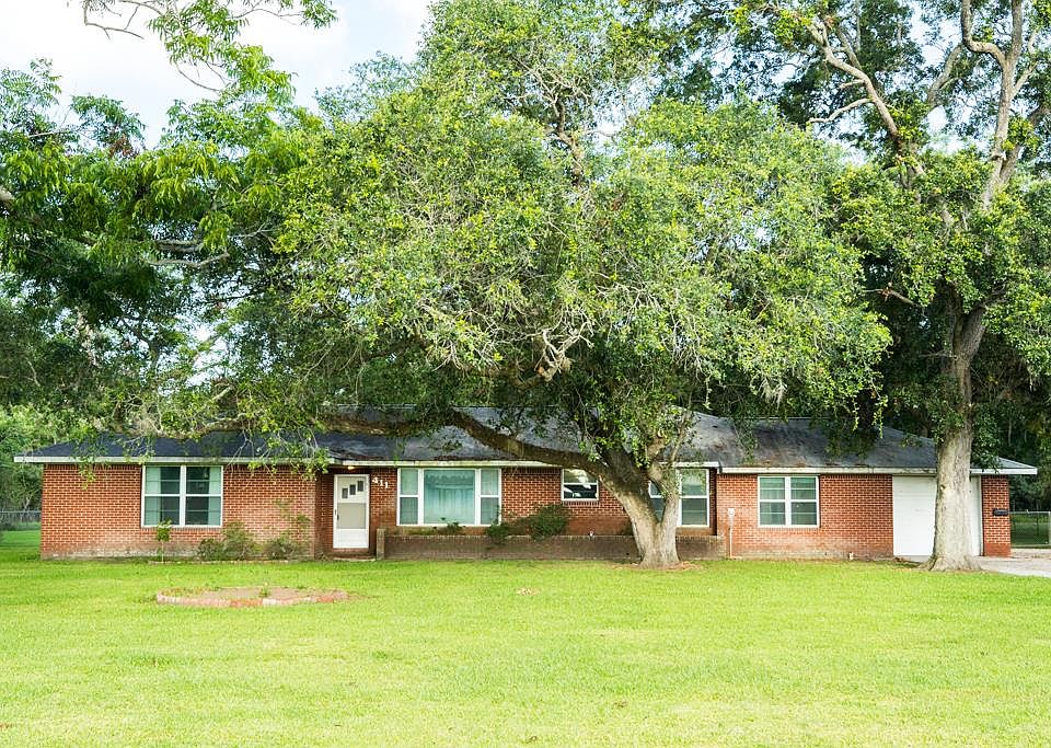 1st image of 411 Primrose Ln