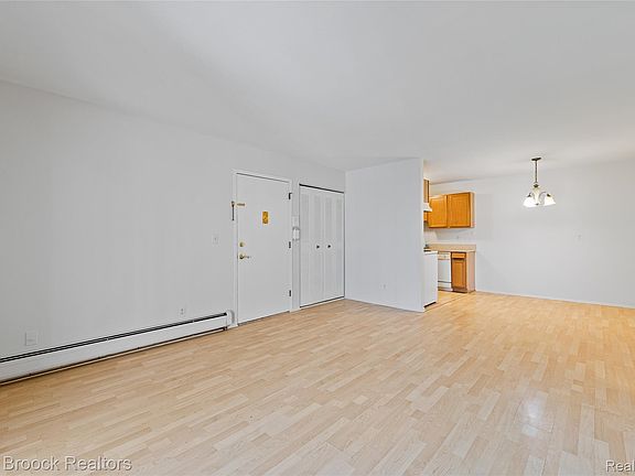 4th image of 3915 Benjamin Ave APT 8