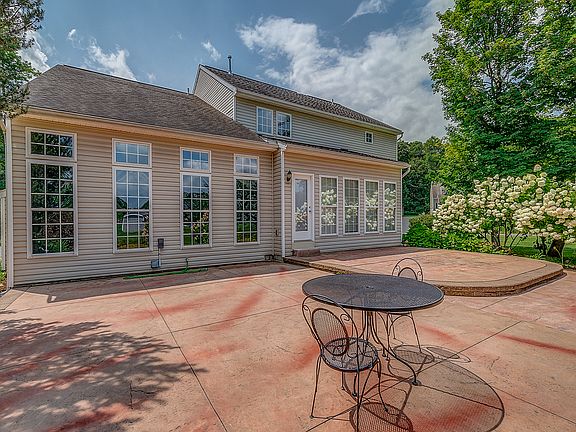 2-tier concrete patio