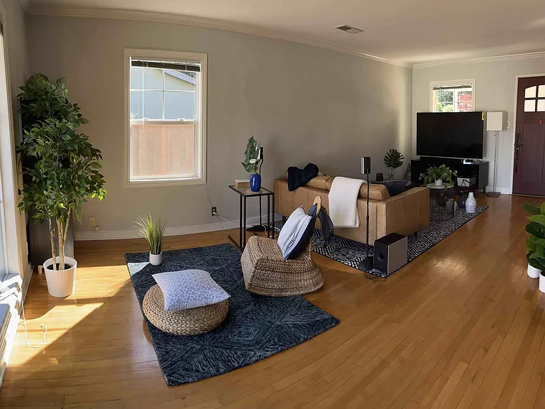 1393 Spencer Ave — Photo 6