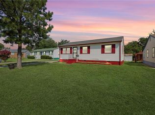 1005 73rd St, Newport News, VA 23605
