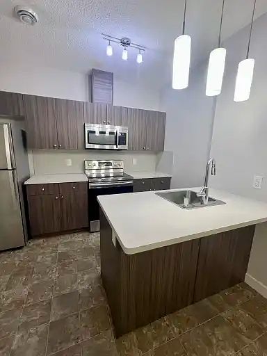 1st image of 908 Berg Pl #1A