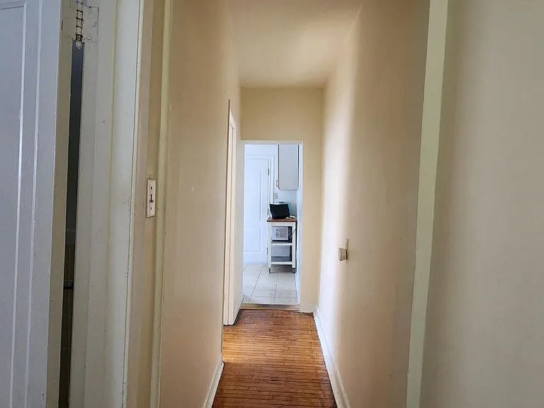 150 Robert St #1 — Photo 9