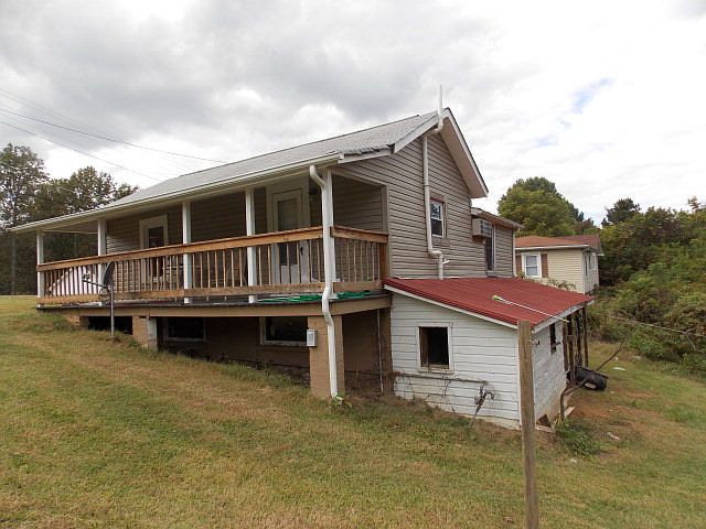 2nd image of 811 Holland Rd