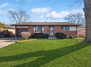 427 Anita Pl, Wheeling, IL 60090