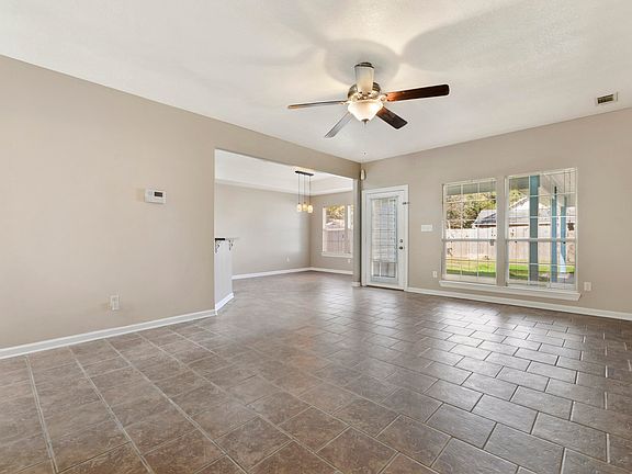 4th image of 3300 Neptune Dr