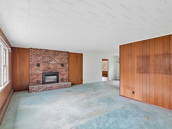 5th image of 4 E Rampasture Rd