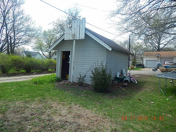 2nd image of 622 W South St
