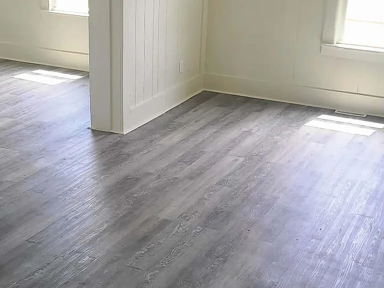 627 Raymond St — Photo 9