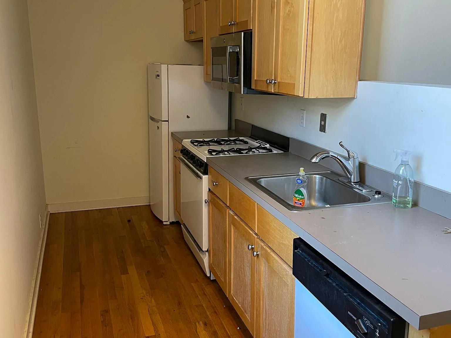1013 Jefferson St — Photo 3