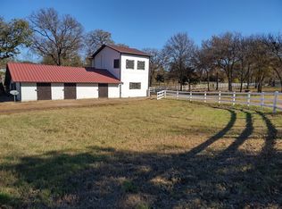 950 Naylor Rd #B, Aubrey, TX 76227