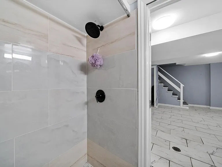 6621 S California Ave — Photo 17
