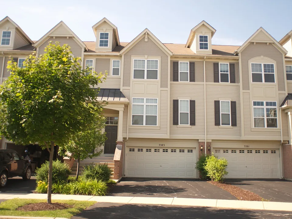3383 Kentshire Cir #3383
