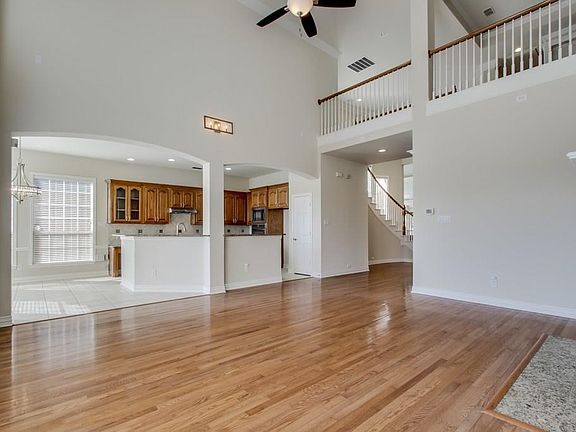3rd image of 4710 Walton Heath Dr