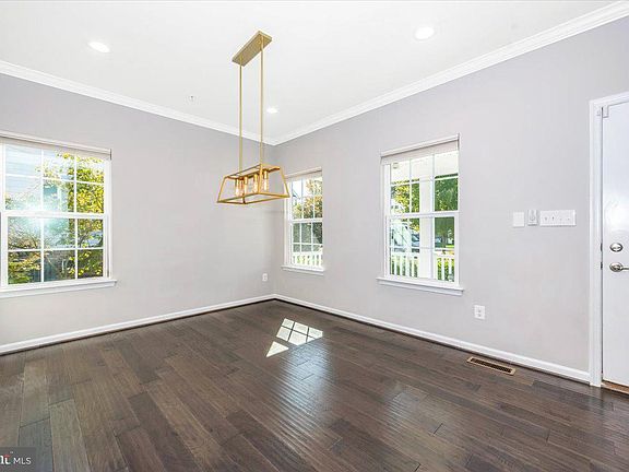 5th image of 17009 Silver Arrow Dr