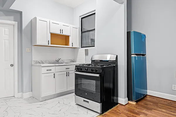 Rented by REAL New York | media 6