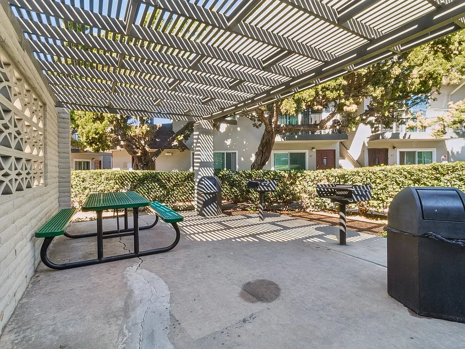 Camelot Apartments