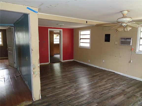 5th image of 224 W Lafayette St