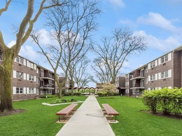 8712 Skokie Blvd APT 1M, Skokie, IL 60077