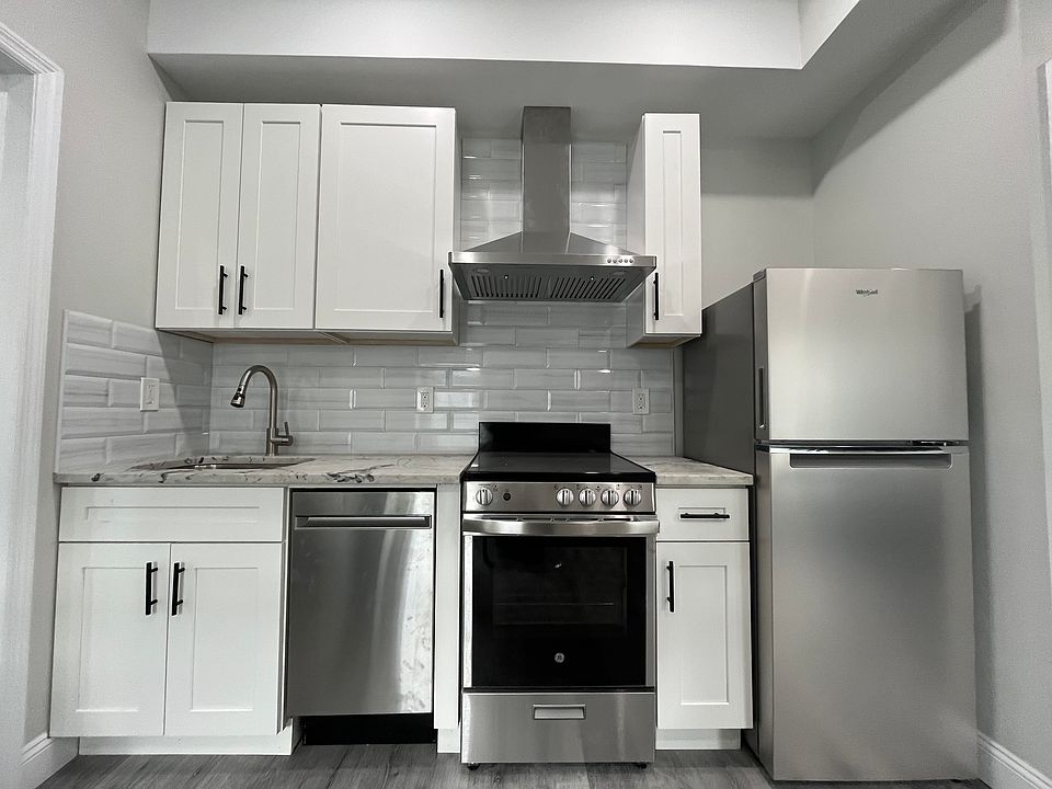 1st image of 106 S 42nd St