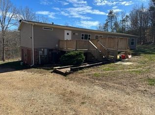 1147 James River Rd, Gladstone, VA 24553