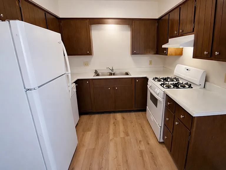 2491 Sycamore Ln #11 — Photo 4