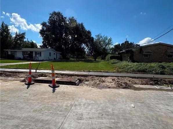 5042 Mexico St, New Orleans, LA 70126