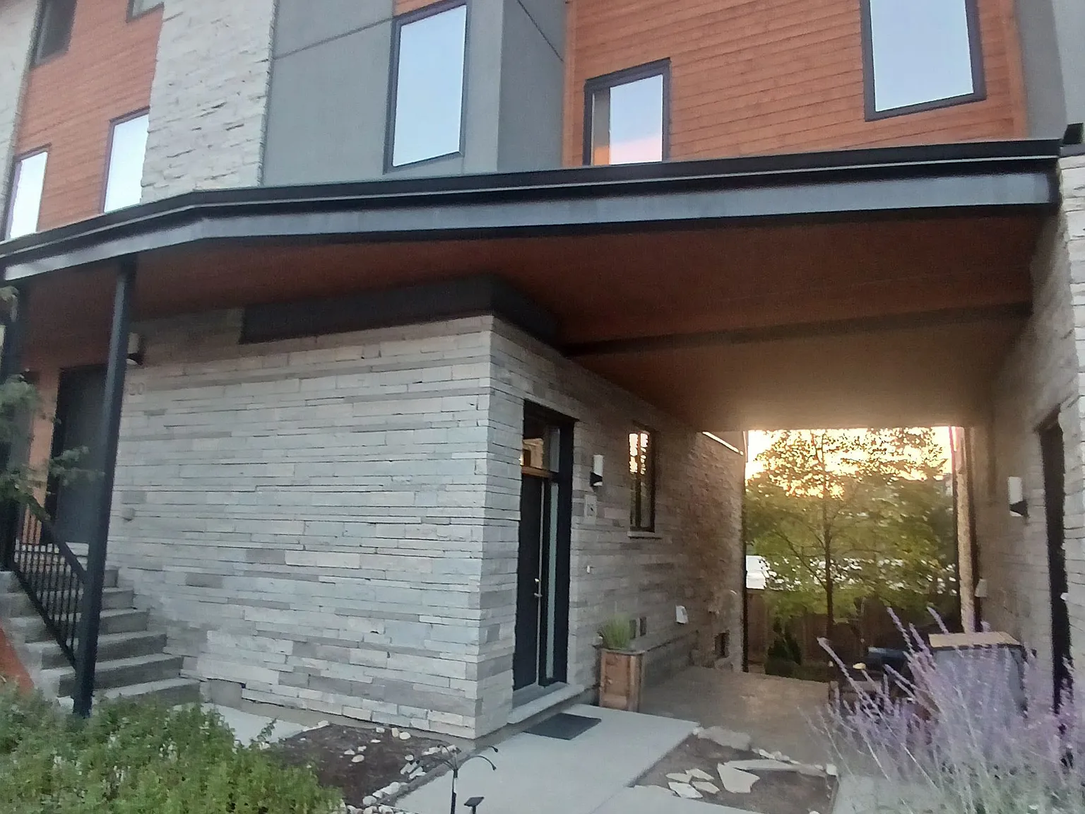 4 bed, $3,000 — Photo 3