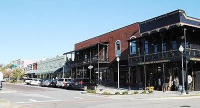 707 Avenue C — Photo 23
