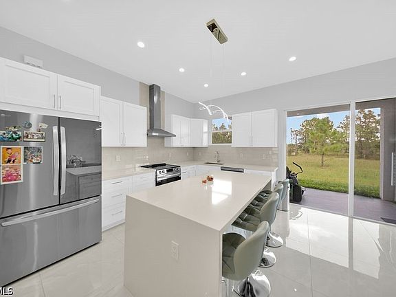 4th image of 4391 66th Ave NE