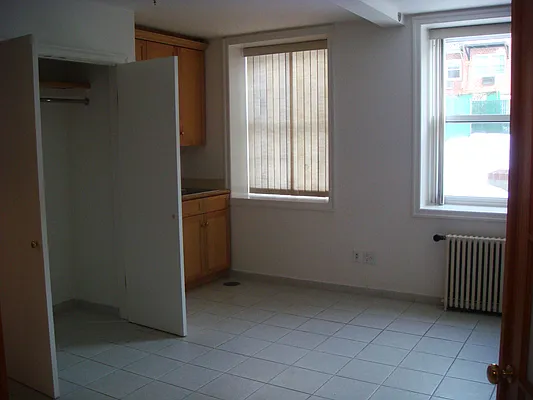 Rented by Avanguard Realty Corp | media 10