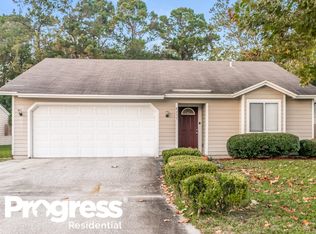 8257 N Knotts Landing Dr, Jacksonville, FL 32244