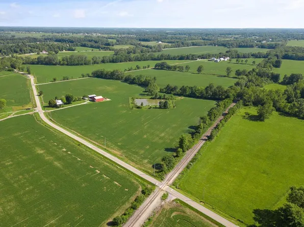519 Macedonia Rd, Blanchester, OH 45107