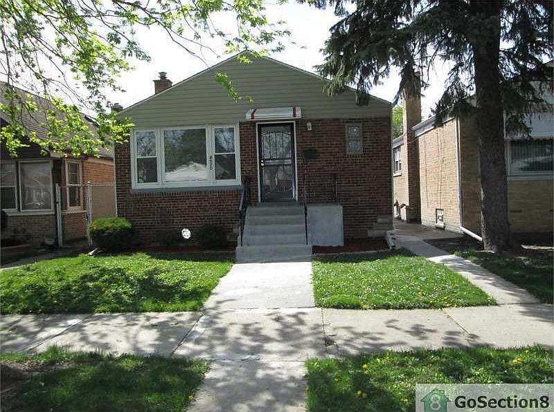 1st image of 4520 S La Crosse Ave