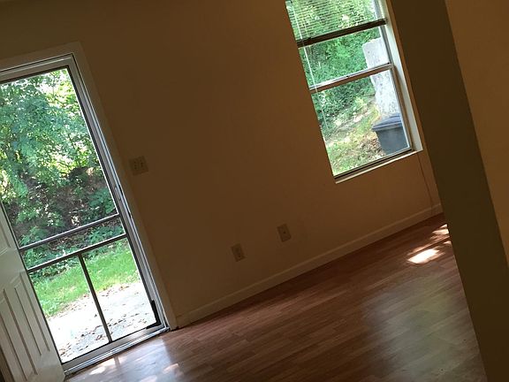 5th image of 138 Clover Valley Cir