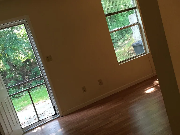 138 Clover Valley Cir — Photo 5