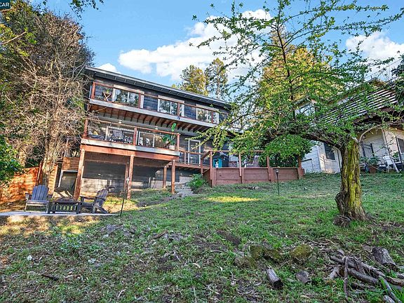 2nd image of 230 Fairlawn Dr