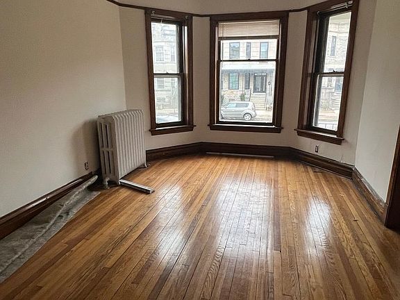 3rd image of 3310 W Wrightwood Ave Unit 1