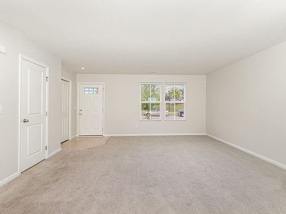 5th image of 1114 Briar Rose Ln