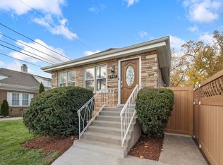 2442 W 108th St, Chicago, IL 60655