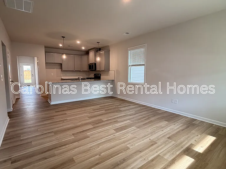 449 Lady Liberty Way — Photo 3