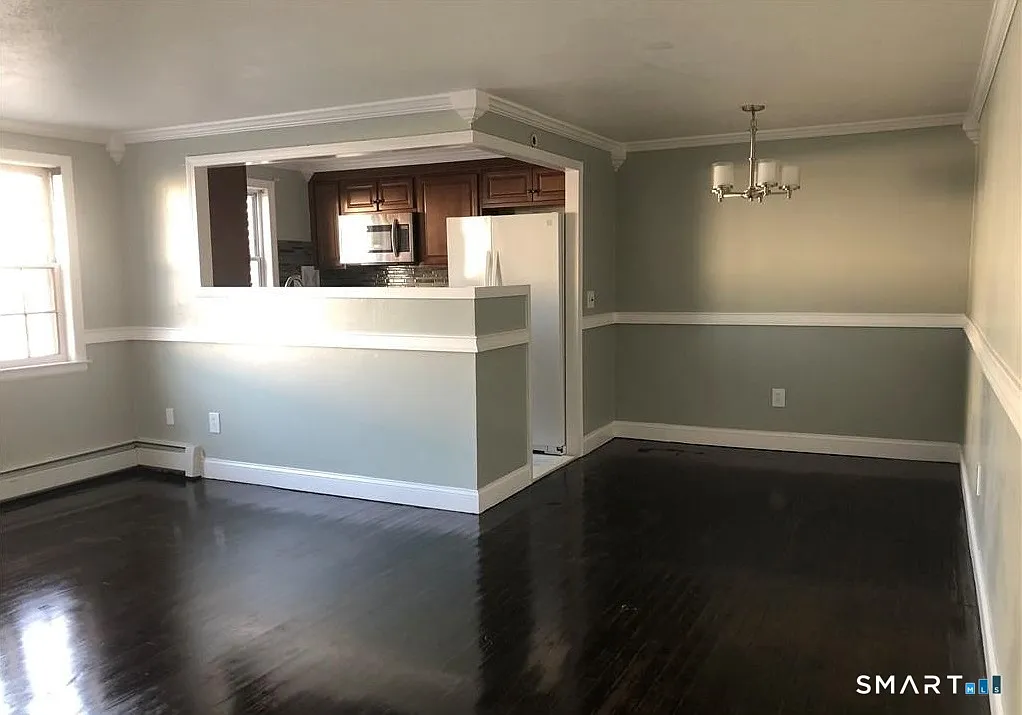 2 bed, 1.0 bath, 735 sqft, $1,600 — Photo 4