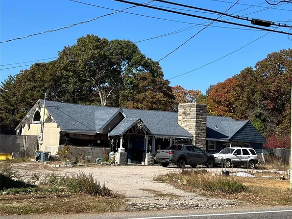 1178 Udall Road, Bay Shore, NY 11706