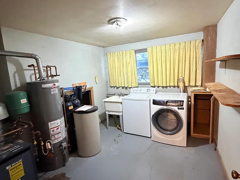 208 Southridge Rd — Photo 24