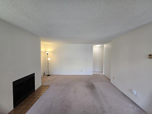 3rd image of 8400 Ackroyd Rd #216