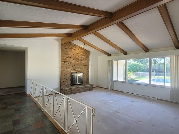 3rd image of 2531 Scottwood Rd