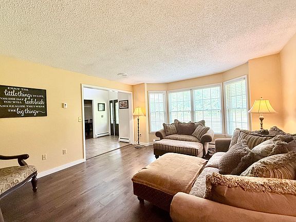 4th image of 1 Timberline Dr
