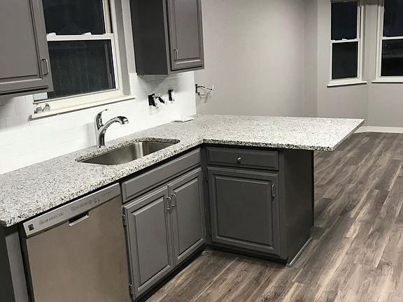 3rd image of 12511 E 37th Pl