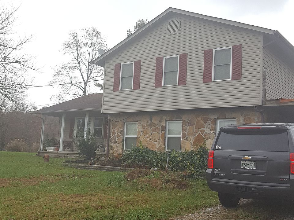 2nd image of 140 Pullman Ln